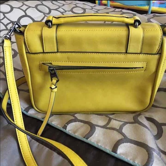 🌼Coach mini Brooklyn crossbody🌼 - Picture 3 of 6